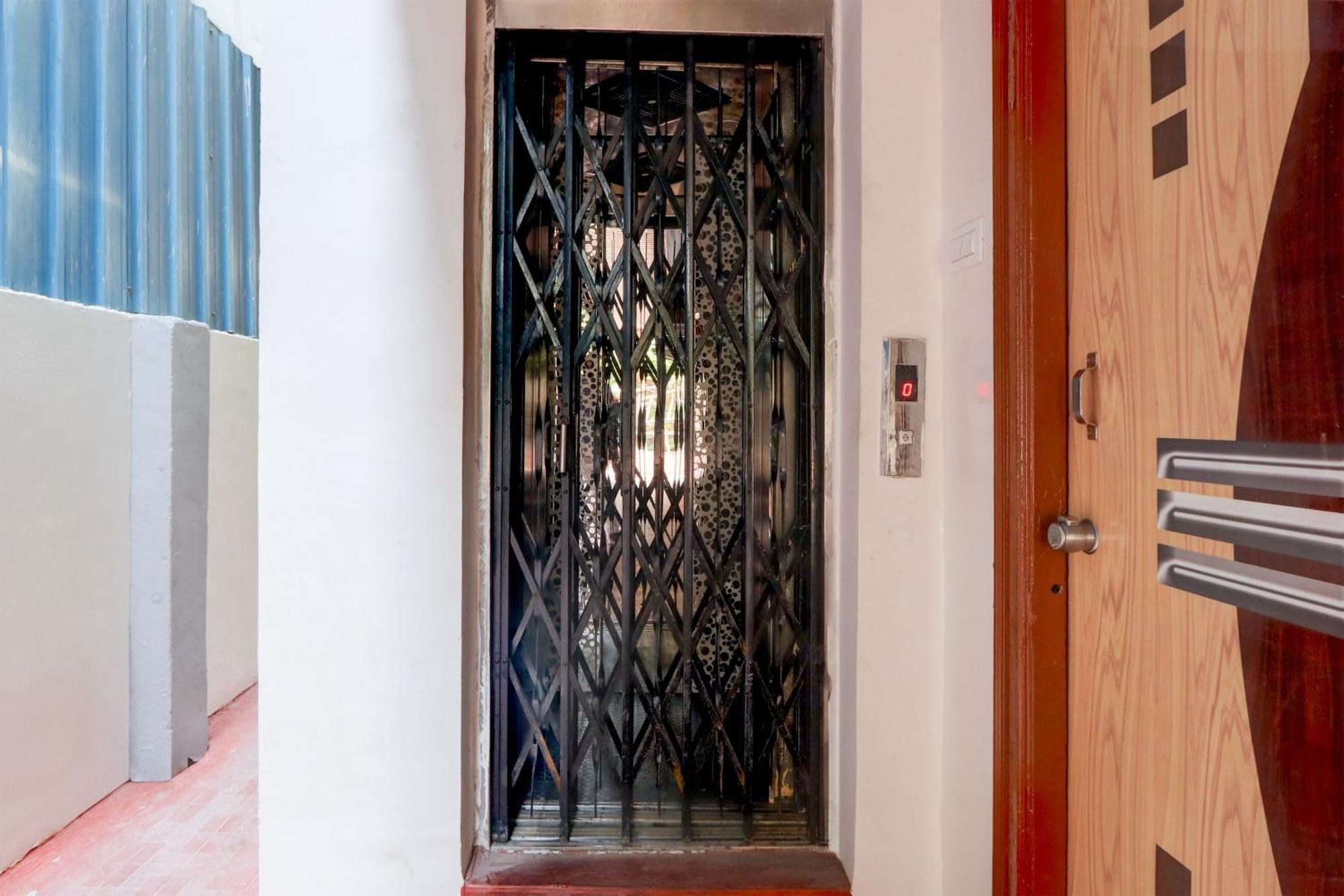 Hotel Collection O Sri Balaji Luxury