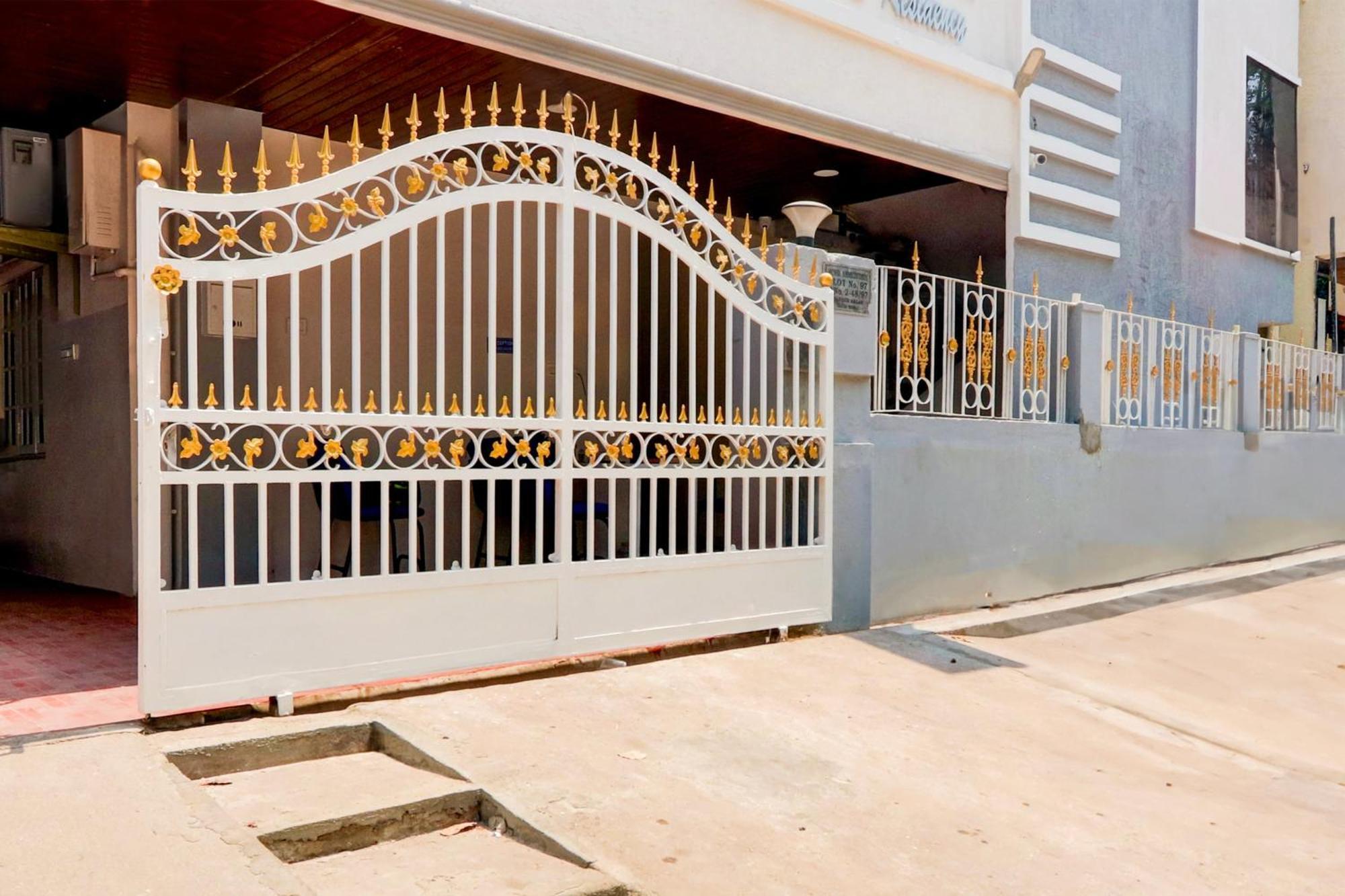 Collection O Sri Balaji Luxury Hotel 4*